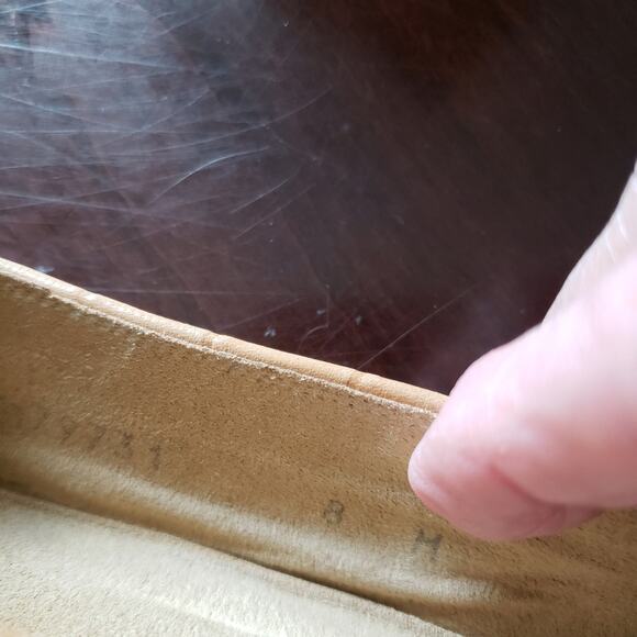 Stuart Weitzman Leather Alligator Nude Kitten Heel Bow Pumps 8 - Picture 12 of 12